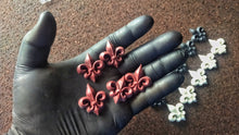 Load image into Gallery viewer, Silicone mold for mini Fleur De Lys appliques 5+5 , Fleur de lis Applique, Fleur de lys Mould, Molds for Clay, Molds For Resin, furniture moldings (Copy)