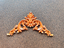 Load image into Gallery viewer, Furniture decorative Corners with wood texture Appliques: Furniture Embellishment (15x15cm)