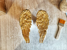 Load image into Gallery viewer, Imitation Gold Leaf Sheets: Gilding Decoration (25pcs 14x14cm) 5 1/2 inch