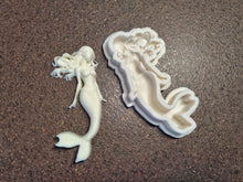 Load image into Gallery viewer, Silicone Mold for mermaid castings: fondant / chocolate / Clay / resin / plaster (12x5.5 cm)