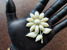 Load image into Gallery viewer, Silicone mold for flower castings, fondant, chocolate, clay, resin, plaster, soap