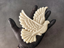 Load image into Gallery viewer, Dove Bird Resin Applique, Furniture carving embellishment (1pcs)