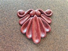 Load image into Gallery viewer, Silicone mold for a large shell with a wood texture 14.8 x 14cm, Furniture carving.
