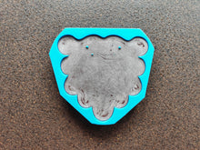 Load image into Gallery viewer, Silicone mold for a large shell with a wood texture 14.8 x 14cm, Furniture carving.