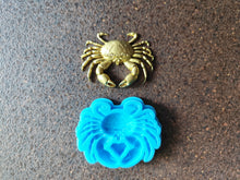 Load image into Gallery viewer, Crab Silicone Mold || sea creatures. Mold for fondant, resin, clay