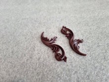 Load image into Gallery viewer, Silicone Mold of Leaf Scrolls, Furniture Appliques, Clay/resin/fondant/chocolate mold