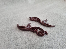 Load image into Gallery viewer, Silicone Mold of Leaf Scrolls, Furniture Appliques, Clay/resin/fondant/chocolate mold