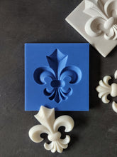 Load image into Gallery viewer, Fleur De Lys Silicone mold