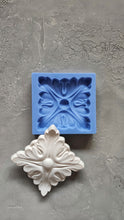 Load image into Gallery viewer, Silicone Mold Chic Square