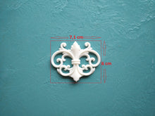Load image into Gallery viewer, Silicone mold for small furniture embellishment