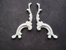 Load image into Gallery viewer, Resin Chic Appliques set (2 psc)