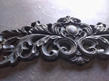 Load image into Gallery viewer, Silicone Mould Large Central Decorative Applique