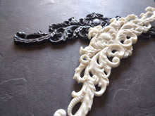 Load image into Gallery viewer, Silicone Mould Large Central Decorative Applique