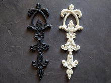 Load image into Gallery viewer, Vertical pediment mold for furniture upcycling 27cm high