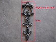 Load image into Gallery viewer, Vertical pediment mold for furniture upcycling 27cm high