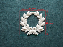 Load image into Gallery viewer, Wreath resin moulding, furniture applique, furniture onlay, wreath element, resin castings