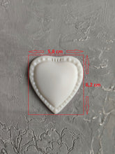Load image into Gallery viewer, Silicone Tiles Mold Heart , Silicone Forms, Silicone Moulds, Mold For Appliques, Hearts Applique