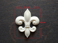Load image into Gallery viewer, Silicone Mold Fleur de Lis, mold for clay, mold for resin, Vintage element, Heraldic lilly overlays