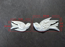 Load image into Gallery viewer, Swallows birds set (3pcs) // furniture appliques, dollhouse furniture, resin sculpture