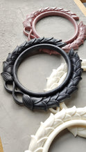 Load image into Gallery viewer, Large wreath silicone mold. For Furniture, Outdoors decorations, Walls, Doors and any other art projects