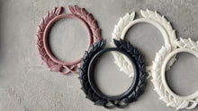 Load image into Gallery viewer, Large wreath silicone mold. For Furniture, Outdoors decorations, Walls, Doors and any other art projects