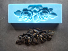 Load image into Gallery viewer, Silicone mold for roses bush, flower mold, floral embellishment, upcycled furniture, Furniture Appliques