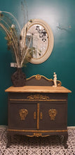 Load image into Gallery viewer, Silicone mold for central furniture embellishment with roses element 30cm long