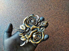 Load image into Gallery viewer, Roses resin flowers bush , furniture makeover , decorative moldings, furniture onlays, flowers appliques
