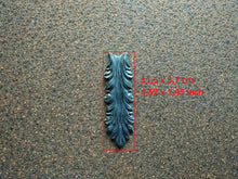 Load image into Gallery viewer, Acanthus resin appliques (set of 2) vintage furniture upcycling, acanthus mouldings, furniture appliques, vintage upcycling