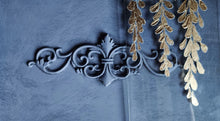 Load image into Gallery viewer, Furniture ornate central pediment 19cm long, furniture appliques, resin onlay, furniture upcycling