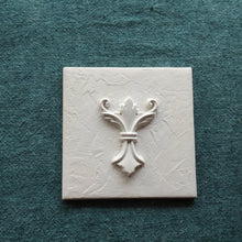 Load image into Gallery viewer, Square 3D vintage style tile 10x10cm, backsplash tiles, mosaic tiles, Jesmonite tiles