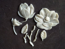 Load image into Gallery viewer, Flowers set (8 pcs) Flower appliques / floral mouldings, furniture onlays

