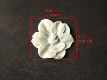 Load image into Gallery viewer, Flowers set (8 pcs) Flower appliques / floral mouldings, furniture onlays
