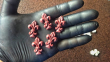 Load image into Gallery viewer, Silicone mold for mini Fleur De Lys appliques 5+5 ,  Fleur de lis Applique, Fleur de lys Mould, Molds for Clay, Molds For Resin, furniture moldings (Copy)
