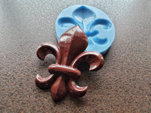 Load image into Gallery viewer, Fleur de Lis Silicone Mold: Vintage Heraldic Embellishments (14.7cm),  Fleur de lis Applique, Fleur de lys Mould, Molds for Clay, Molds For Resin, furniture moldings (Copy) (Copy) (Copy)
