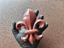 Load image into Gallery viewer, Fleur de Lis resin applique, furniture upcycling , medieval decor, heraldic lily, wall decore, herald lilly (Copy)
