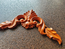 Load image into Gallery viewer, Furniture decorative Corners with wood texture Appliques: Furniture Embellishment (19x19cm)
