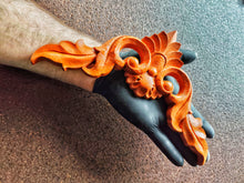 Load image into Gallery viewer, Furniture decorative Corners with wood texture Appliques: Furniture Embellishment (19x19cm)
