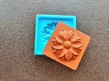 Load image into Gallery viewer, Silicone Mold with volumetric flower element,  DIY tiles for home art projects
