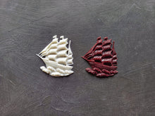 Load image into Gallery viewer, Small Sailboat Silicone Mold: Miniature Frigate Applique (6.3cm)
