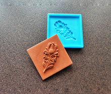 Load image into Gallery viewer, Feather Tile Silicone Mold: DIY Plaster Concrete Mould (9.8x9.8cm)
