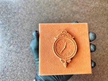 Load image into Gallery viewer, Silicone Mold for square tile with volumetric Vintage Watch element : Concrete, Cement, Resin
