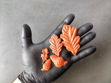 Load image into Gallery viewer, Oak Leafs and Acorns Silicone Mold, Resin/Chocolate/Fondant/Clay Castings
