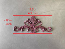 Load image into Gallery viewer, Pediment casting Food-Grade Silicone Mold, Furniture carvings mold 17.5 cm long
