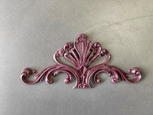 Load image into Gallery viewer, Pediment casting Food-Grade Silicone Mold, Furniture carvings mold 17.5 cm long
