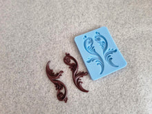 Load image into Gallery viewer, Silicone Mold of Leaf Scrolls, Furniture Appliques, Clay/resin/fondant/chocolate mold
