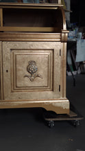 Load image into Gallery viewer, Imitation Gold Leaf Sheets: Gilding Decoration (25pcs 14x14cm) 5 1/2 inch
