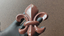 Load and play video in Gallery viewer, Fleur de Lis Silicone Mold: Vintage Heraldic Embellishments (14.7cm),  Fleur de lis Applique, Fleur de lys Mould, Molds for Clay, Molds For Resin, furniture moldings (Copy) (Copy) (Copy)
