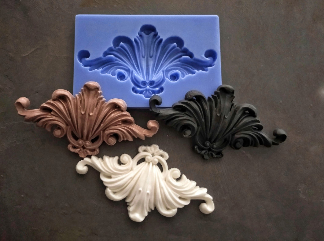 Vintage style pediment silicone mold