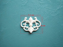 Load image into Gallery viewer, Silicone mold for small furniture embellishment
